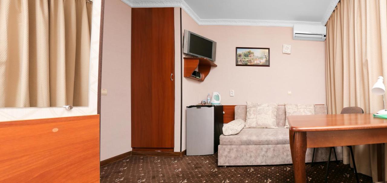 Green City Hotel นิโกลาเยฟ ภายนอก รูปภาพ