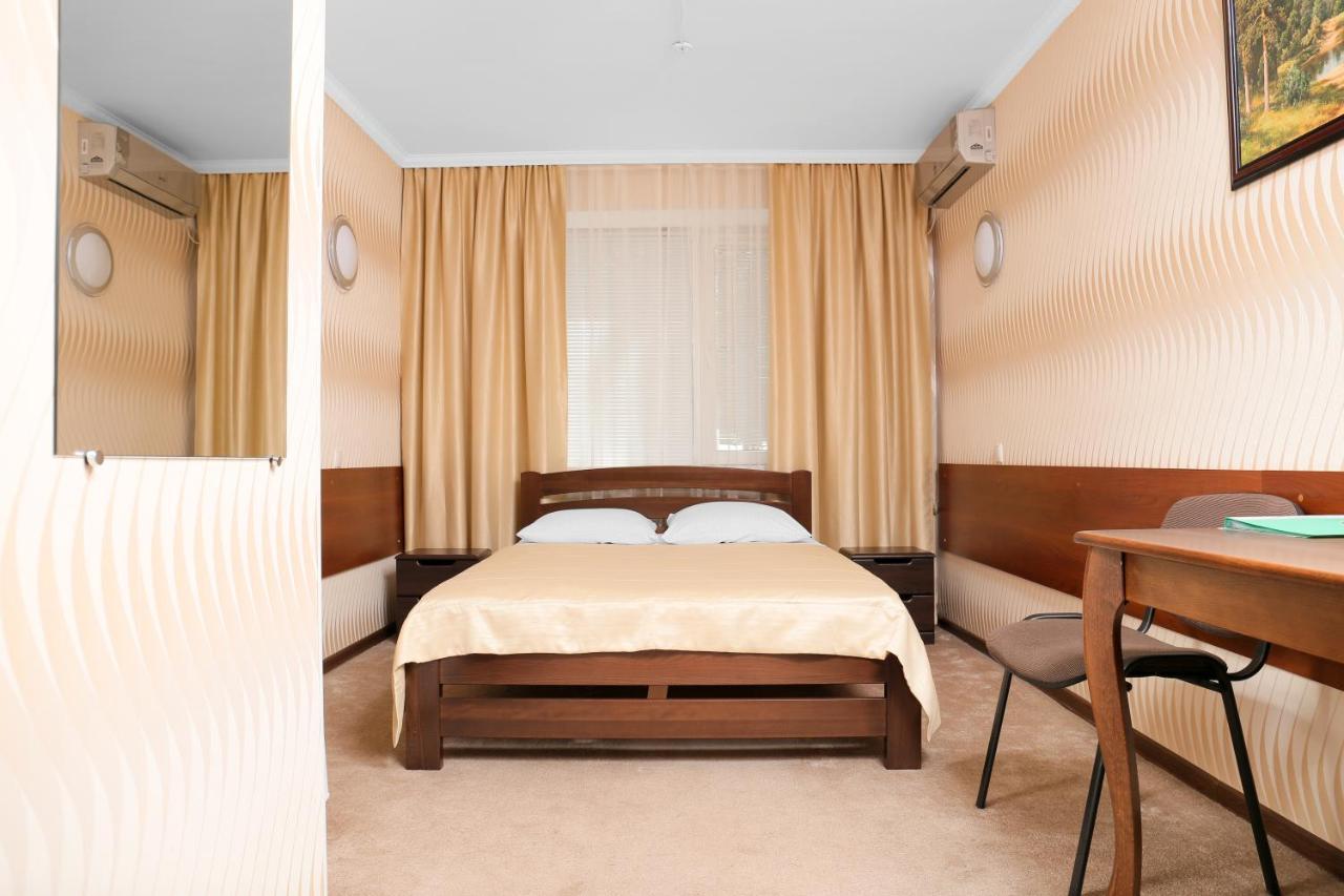 Green City Hotel นิโกลาเยฟ ภายนอก รูปภาพ