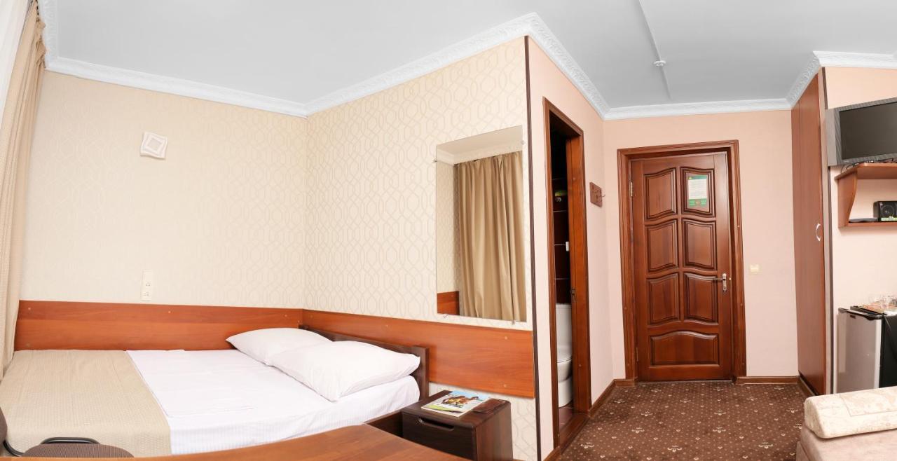 Green City Hotel นิโกลาเยฟ ภายนอก รูปภาพ