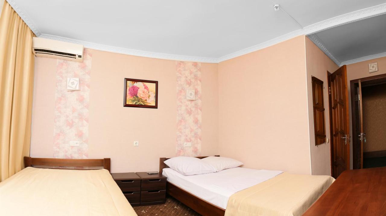 Green City Hotel นิโกลาเยฟ ภายนอก รูปภาพ